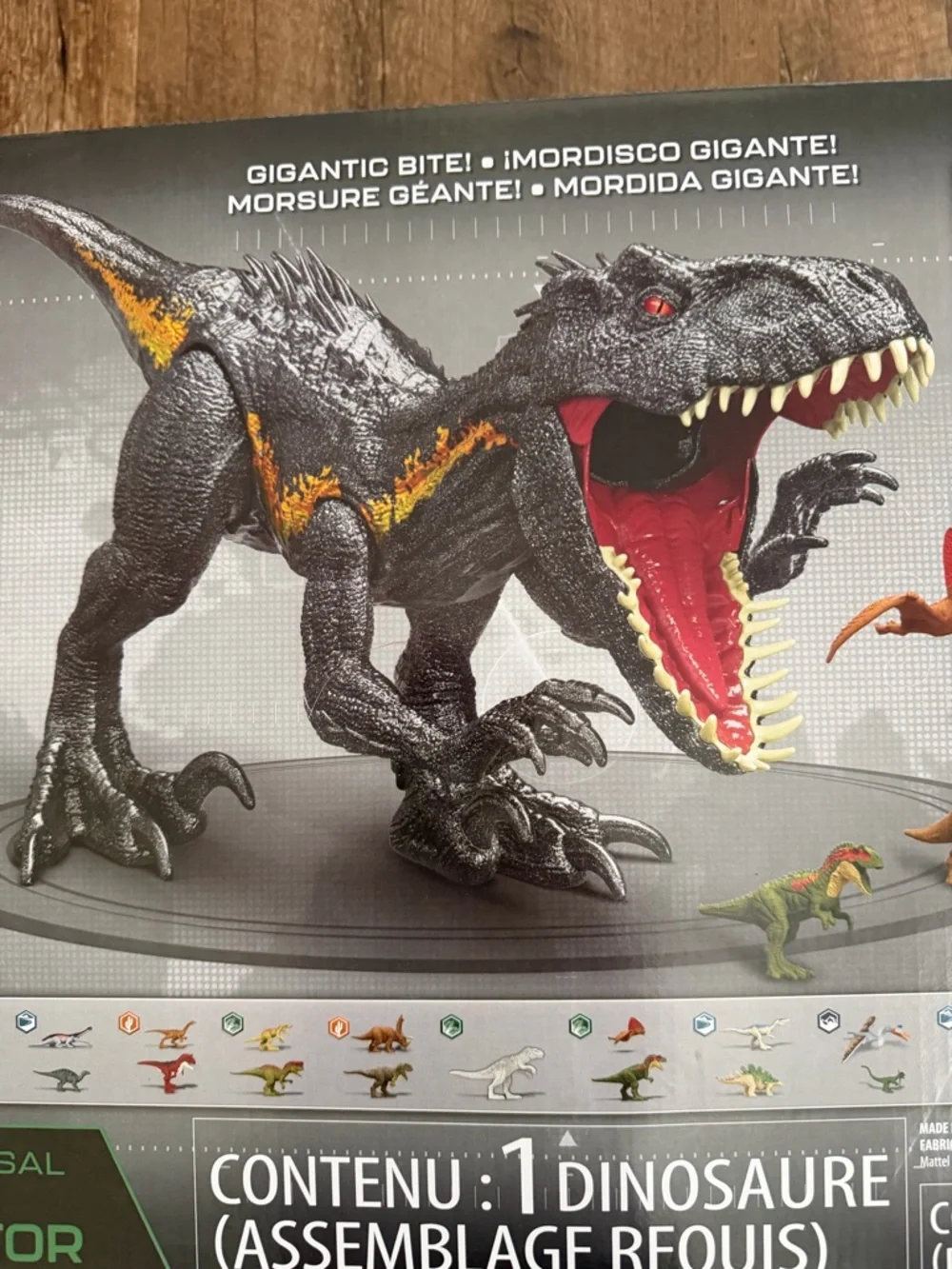 Super Colossal Indoraptor Toy Jurassic World dinosaur action figure new in box - Picture 7 of 8